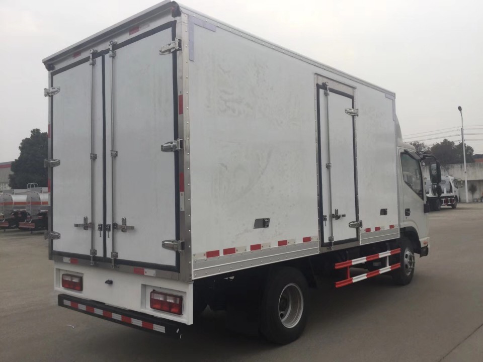江淮帥鈴（寬體）程力4米2冷藏車 (1)